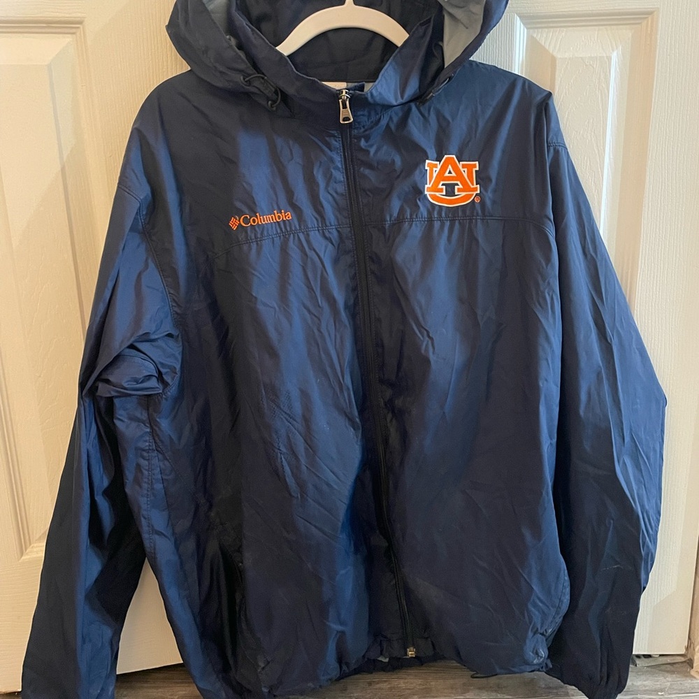 Columbia Navy Blue Raincoat. Auburn Logo. Men’s XL.